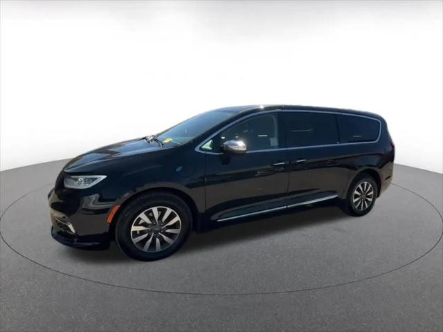 2023 Chrysler Pacifica Hybrid Limited