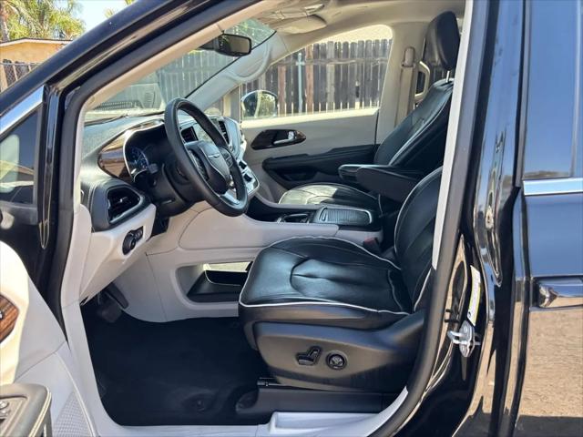 2023 Chrysler Pacifica Hybrid Limited