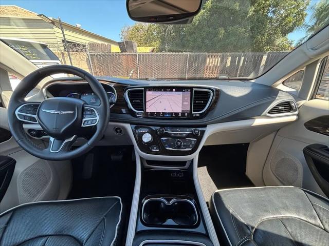 2023 Chrysler Pacifica Hybrid Limited