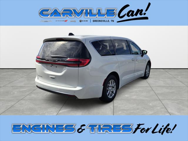 2027 Chrysler Pacifica Select