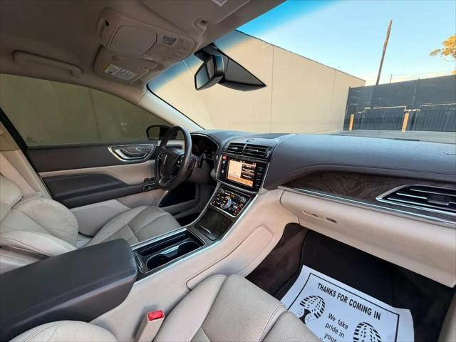 2017 Lincoln Continental Select