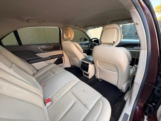 2017 Lincoln Continental Select