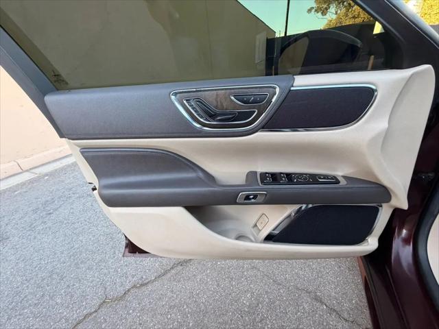 2017 Lincoln Continental Select