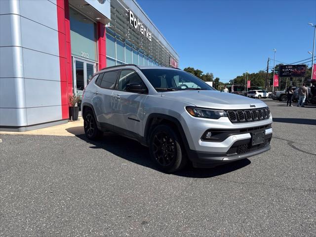 2025 Jeep Compass Latitude 4x4 2025 Jeep Compass Latitude 4x4