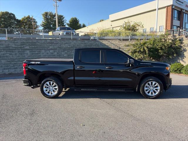 2021 Chevrolet Silverado 1500 4WD Crew Cab Short Bed Custom 2021 Chevrolet Silverado 1500 4WD Crew Cab Short Bed Custom