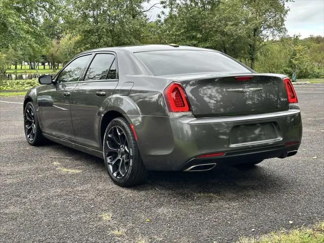 2019 Chrysler 300 Touring