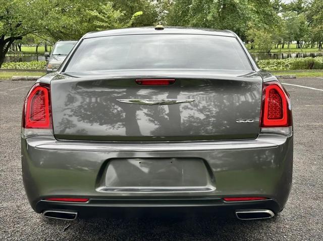 2019 Chrysler 300 Touring