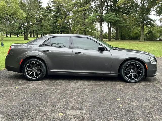 2019 Chrysler 300 Touring