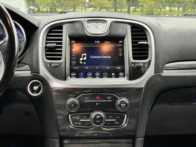 2019 Chrysler 300 Touring