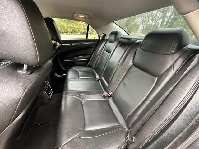 2019 Chrysler 300 Touring