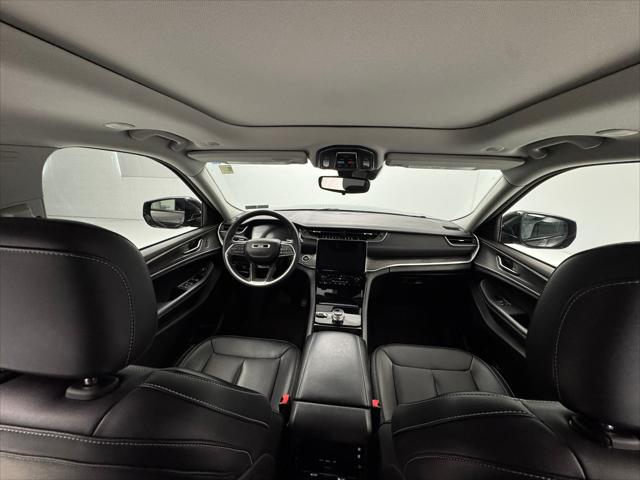 2023 Jeep Grand Cherokee L Limited 4x4 2023 Jeep Grand Cherokee L Limited 4x4