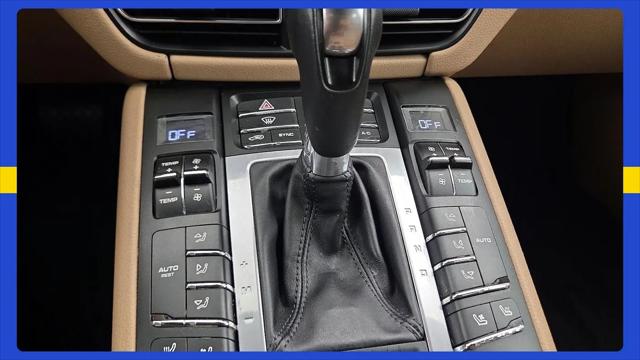 2021 Porsche Macan Macan