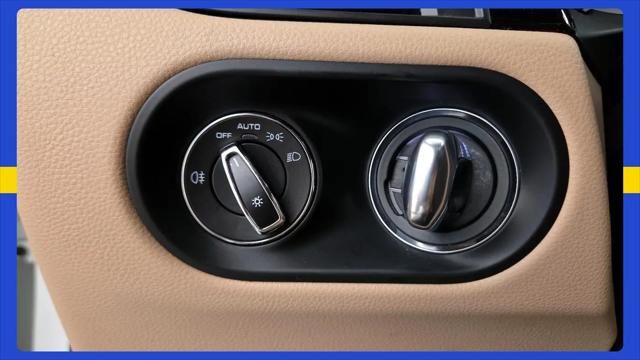 2021 Porsche Macan Macan