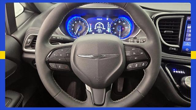 2023 Chrysler Pacifica Touring