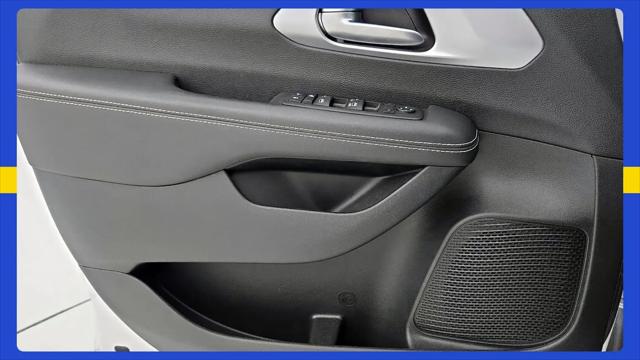 2023 Chrysler Pacifica Touring