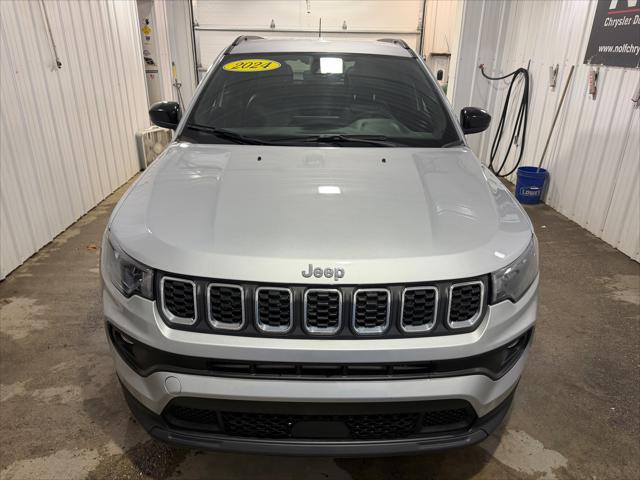 2024 Jeep Compass Latitude 4x4 2024 Jeep Compass Latitude 4x4