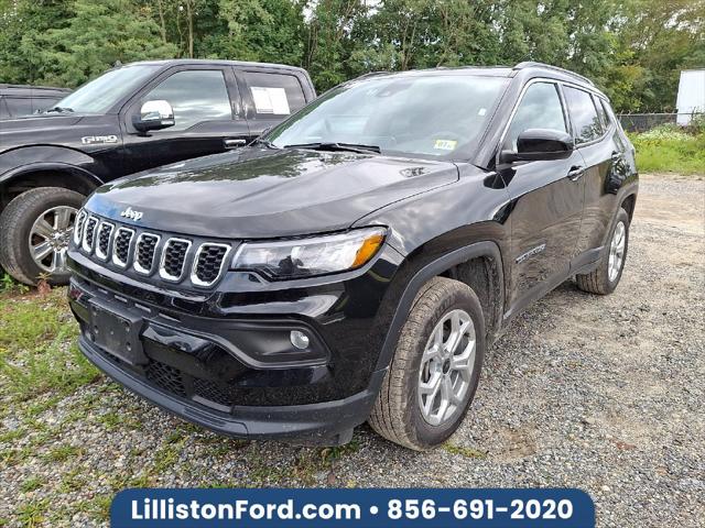 2025 Jeep Compass Latitude 4x4 2025 Jeep Compass Latitude 4x4