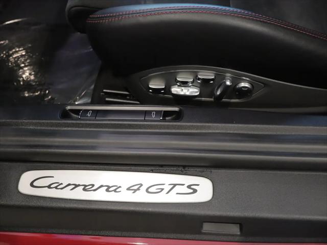2016 Porsche 911 Carrera 4 GTS