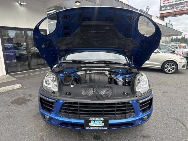 2018 Porsche Macan Macan