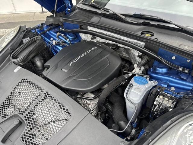 2018 Porsche Macan Macan