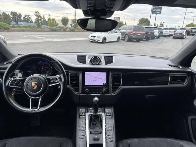 2018 Porsche Macan Macan