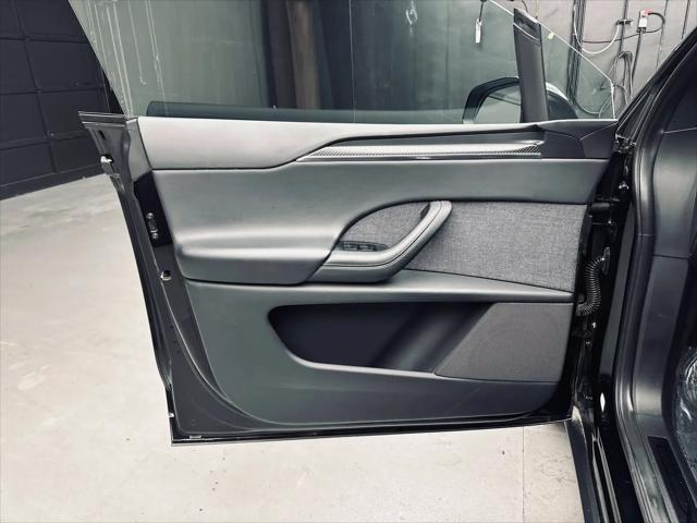 2022 Tesla Model X Plaid Tri Motor All-Wheel Drive