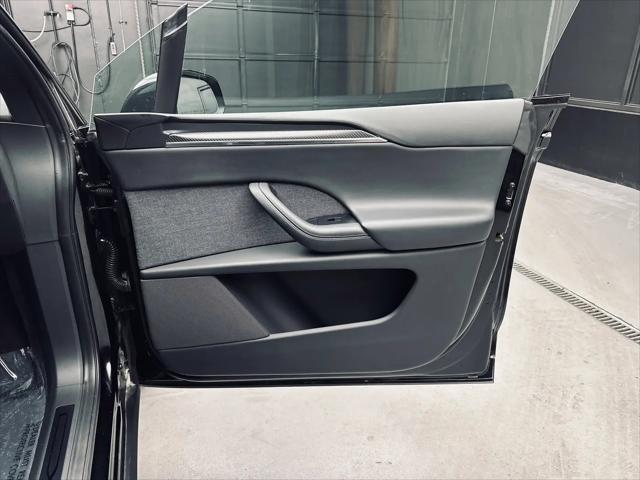 2022 Tesla Model X Plaid Tri Motor All-Wheel Drive