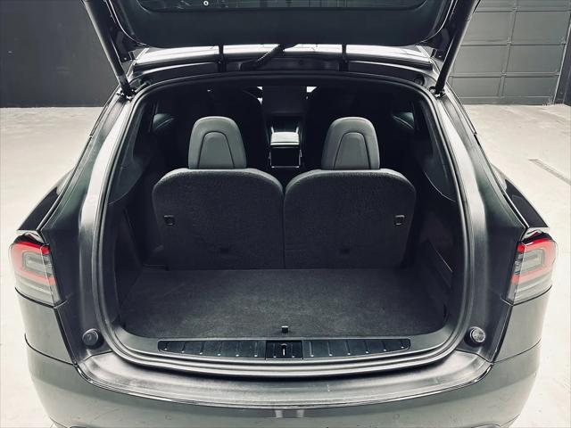 2022 Tesla Model X Plaid Tri Motor All-Wheel Drive