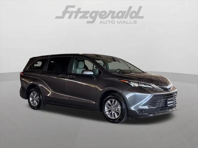 2025 Toyota Sienna LE for sale in Gaithersburg, MD