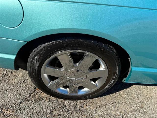 2002 Ford Thunderbird Deluxe