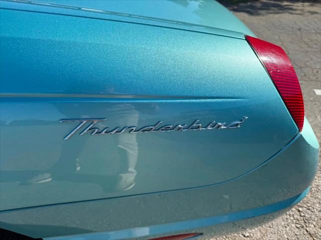 2002 Ford Thunderbird Deluxe