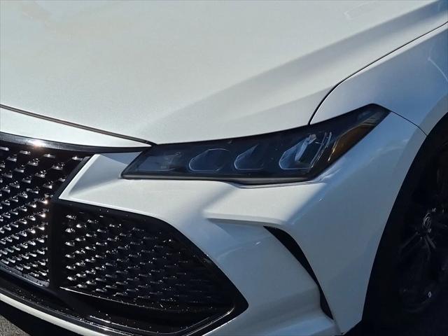 2022 Toyota Avalon XSE Nightshade Hybrid