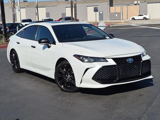 2022 Toyota Avalon XSE Nightshade Hybrid