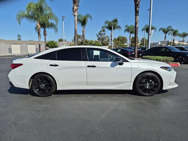 2022 Toyota Avalon XSE Nightshade Hybrid