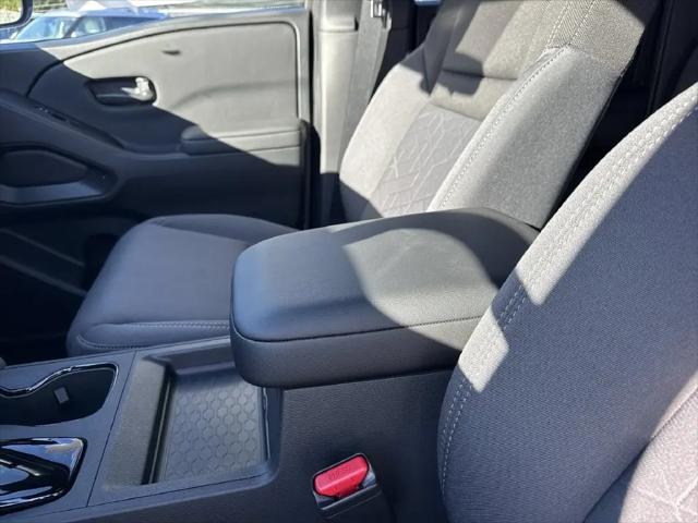 2027 Nissan Frontier SV