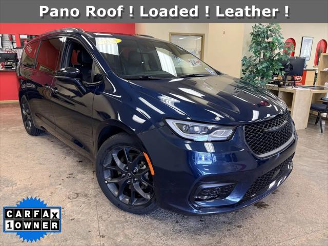 2025 Chrysler Pacifica Limited for sale in Batavia, NY