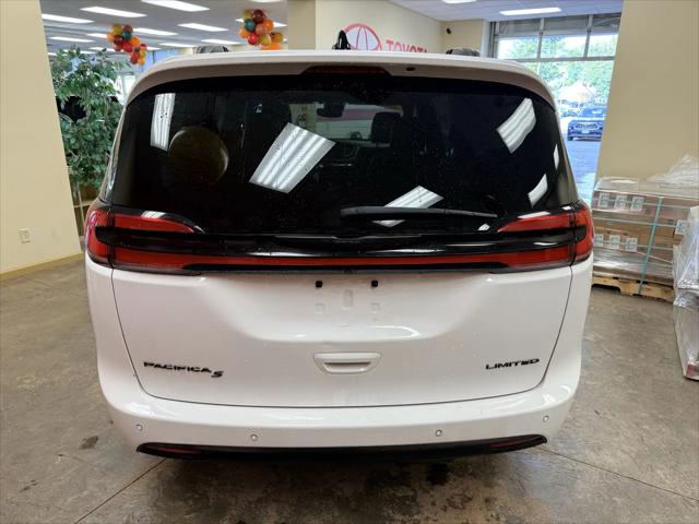 2025 Chrysler Pacifica Limited