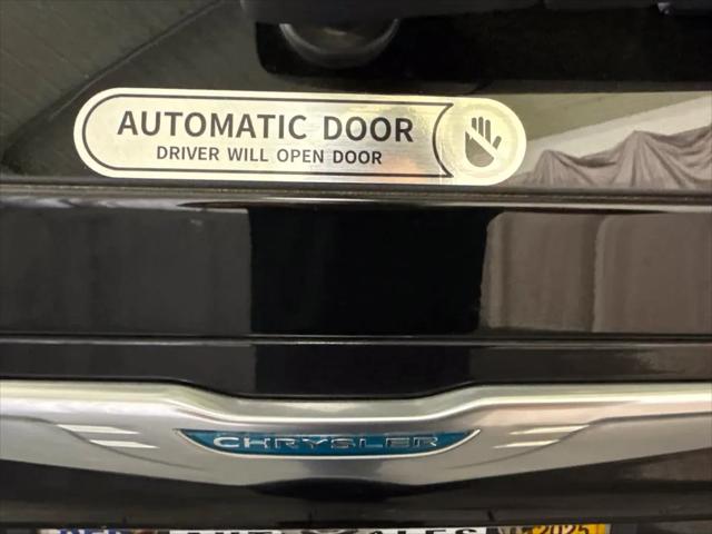 2018 Chrysler Pacifica Hybrid Touring Plus