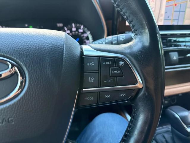 2021 Toyota Highlander Hybrid Platinum