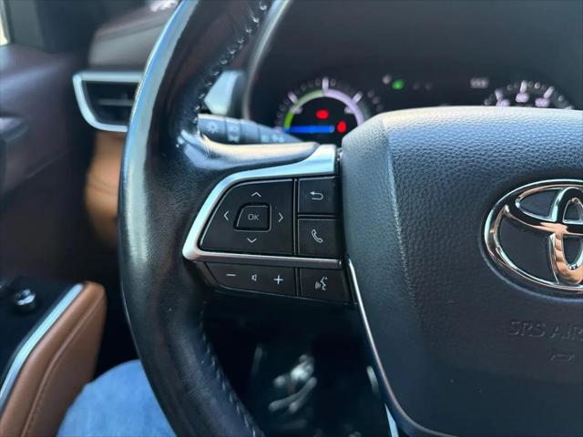 2021 Toyota Highlander Hybrid Platinum