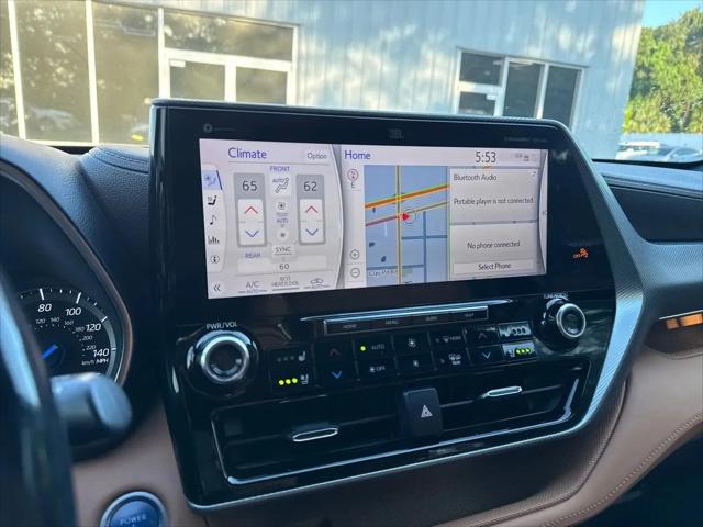2021 Toyota Highlander Hybrid Platinum