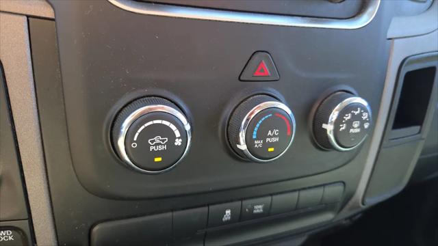 2017 Ram 1500 Express Crew Cab 4x4 57 Box