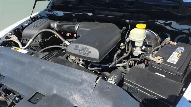 2017 Ram 1500 Express Crew Cab 4x4 57 Box