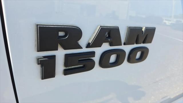 2017 Ram 1500 Express Crew Cab 4x4 57 Box