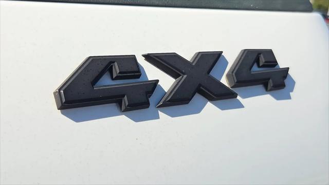 2017 Ram 1500 Express Crew Cab 4x4 57 Box