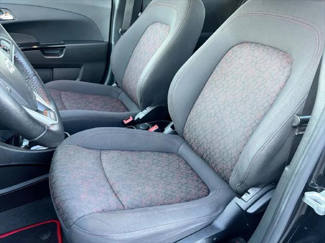 2020 Chevrolet Sonic FWD Hatchback LT 5-Door