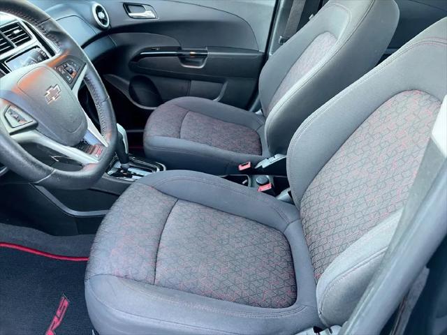 2020 Chevrolet Sonic FWD Hatchback LT 5-Door