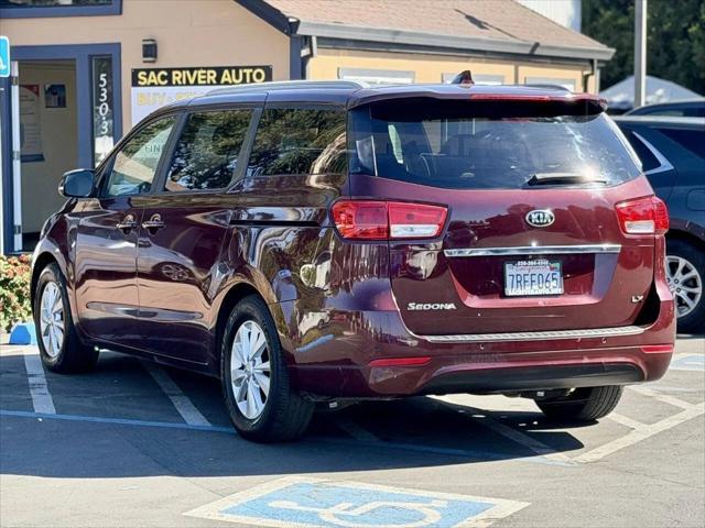 2016 Kia Sedona LX