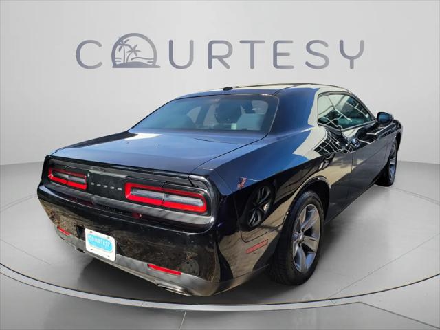 2016 Dodge Challenger SXT