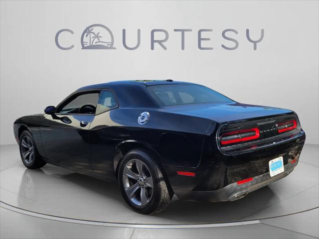 2016 Dodge Challenger SXT